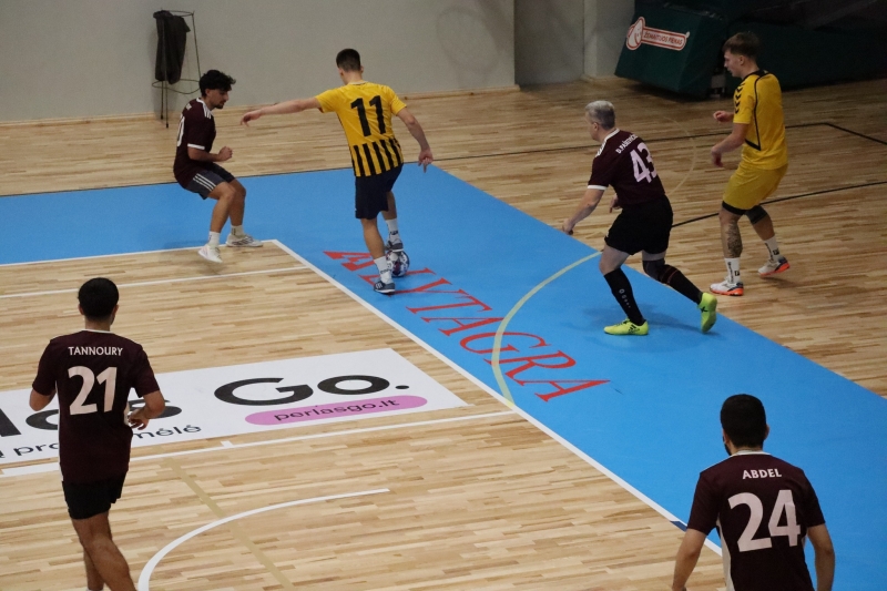Sužaistas Atvirų 2025 m. Jurbarko rajono salės futbolo pirmenybių I turas